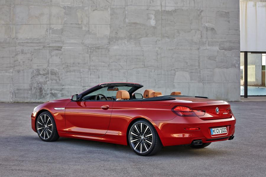  BMW 650i Convertible 2015 года  (фото 32 из 49)